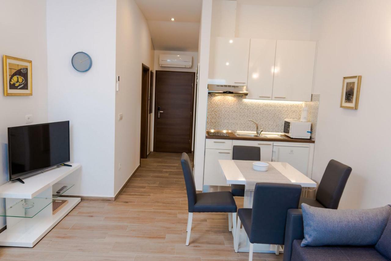 Kaštela Beachfront Apartments Don מראה חיצוני תמונה
