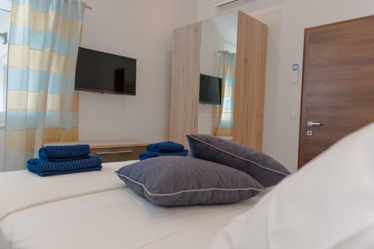 Kaštela Beachfront Apartments Don מראה חיצוני תמונה