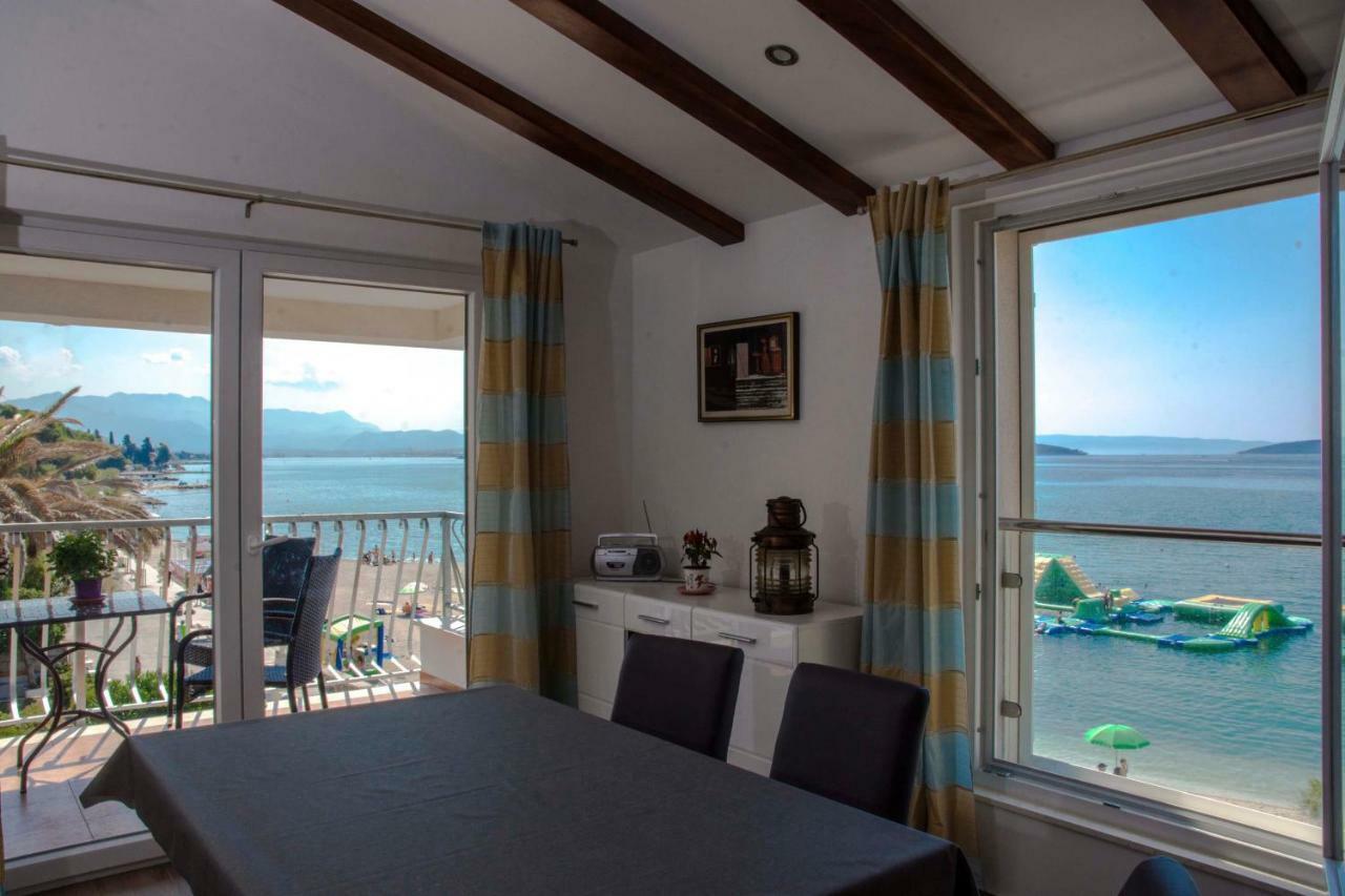 Kaštela Beachfront Apartments Don מראה חיצוני תמונה