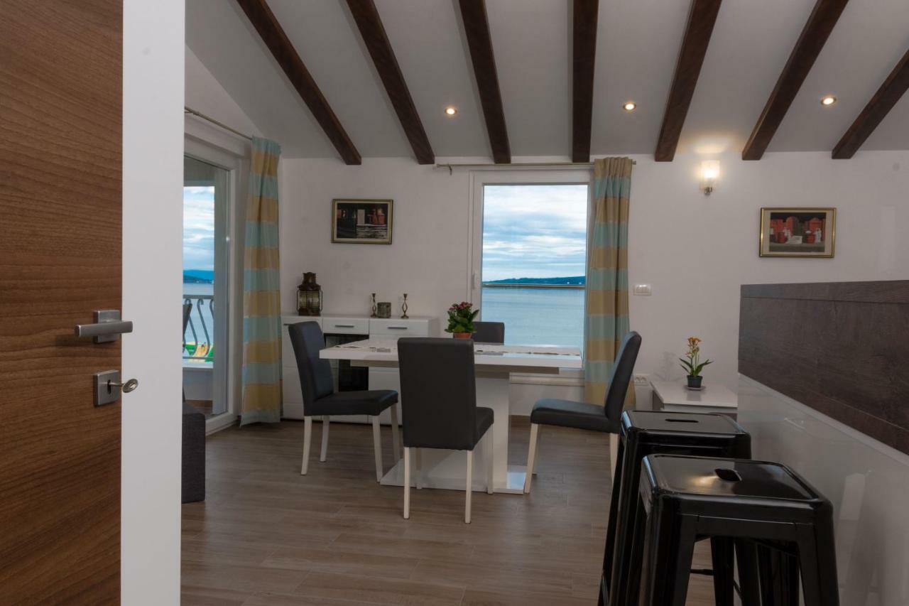 Kaštela Beachfront Apartments Don מראה חיצוני תמונה